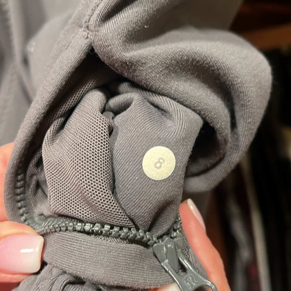 Lululemon Jacket - Picture 6 of 6